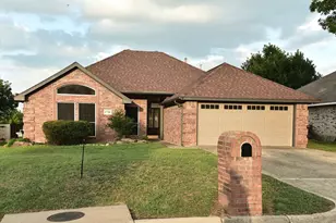 2720 Stephen Dr, Denton, TX 76207 - Photo 5