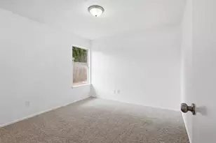 9447 Crimnson Ct, Dallas, TX 75217 - Photo 9