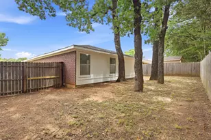 9447 Crimnson Ct, Dallas, TX 75217 - Photo 21