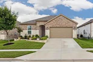 208 Long Pines Dr, McKinney, TX 75071 - Photo 1