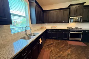 7310 Venice Dr, Grand Prairie, TX 75054 - Photo 7