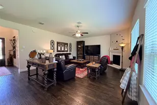 7310 Venice Dr, Grand Prairie, TX 75054 - Photo 9