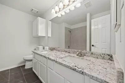 406 Hampton Circle, Grand Prairie, TX 75052 - Photo 17
