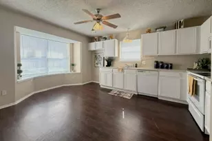 10909 Deauville Cir S, Fort Worth, TX 76108 - Photo 5
