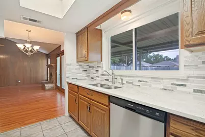 527 Dinalynn Street, Mesquite, TX 75149 - Photo 9