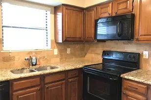 1101 Calico Ln, Arlington, TX 76011 - Photo 11