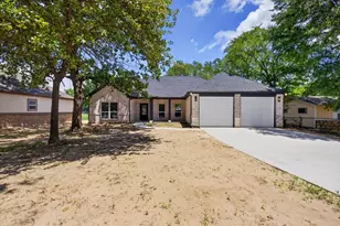 138 Bedfords Bend, Gun Barrel City, TX 75156 - Photo 1