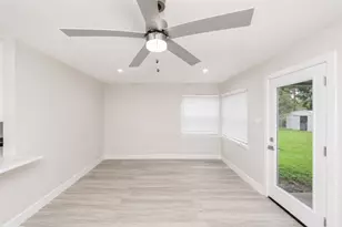 504 Pecan St, Crowley, TX 76036 - Photo 11