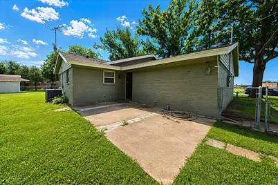 504 Pecan Street, Crowley, TX 76036 - Photo 27