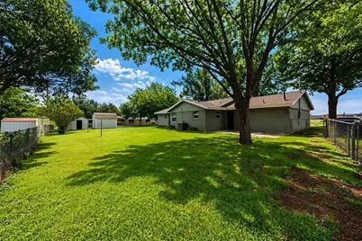 504 Pecan Street, Crowley, TX 76036 - Photo 25