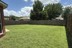 5607 Creekhollow Dr, Arlington, TX 76018 - Photo 23