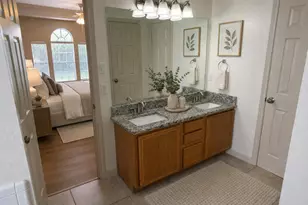 5607 Creekhollow Dr, Arlington, TX 76018 - Photo 21