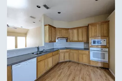 9200 Blue Water Drive, Plano, TX 75025 - Photo 3