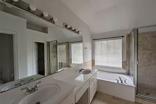 9200 Blue Water Dr, Plano, TX 75025 - Photo 11