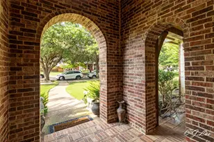 1053 Sir Lancelot Cir, Lewisville, TX 75056 - Photo 39