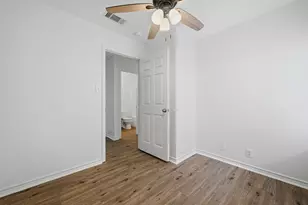 906 W Houston St, Sherman, TX 75092 - Photo 11