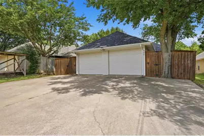 906 W Houston Street, Sherman, TX 75092 - Photo 23