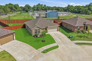 201 Volunteer Dr, Sherman, TX 75090 - Photo 35