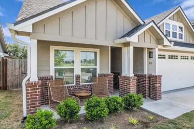 412 Travis Drive, McGregor, TX 76657 - Photo 3
