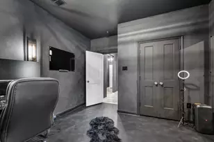 412 Travis Dr, McGregor, TX 76657 - Photo 13