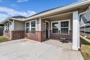 412 Travis Dr, McGregor, TX 76657 - Photo 29