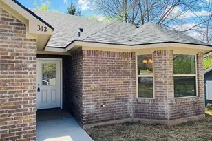 312 W Heron St, Denison, TX 75020 - Photo 15