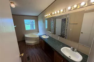 104 Hill Top Ct, Springtown, TX 76082 - Photo 13