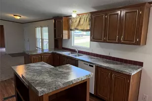 104 Hill Top Ct, Springtown, TX 76082 - Photo 9
