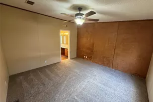 104 Hill Top Ct, Springtown, TX 76082 - Photo 11