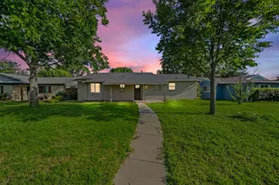 2126 Travis Dr, Carrollton, TX 75006 - Photo 5
