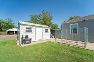 1400 W Wheeler St, Breckenridge, TX 76424 - Photo 17