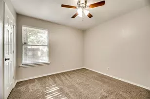 6108 Paradise Dr, Arlington, TX 76001 - Photo 17