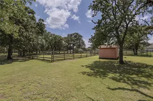 7611 Ledbetter Rd, Arlington, TX 76001 - Photo 39