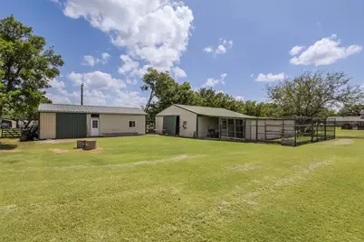 7611 Ledbetter Road, Arlington, TX 76001 - Photo 37