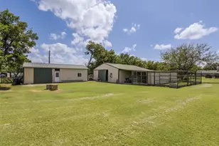 7611 Ledbetter Rd, Arlington, TX 76001 - Photo 37