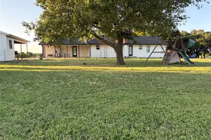 1306 McDaniel St, Callisburg, TX 76240 - Photo 7