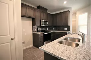 1512 Joy Dr, Carrollton, TX 75007 - Photo 9
