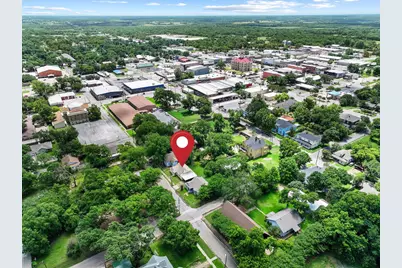 217 W 7th Street, Bonham, TX 75418 - Photo 1