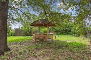 1084 Speegle Rd, Woodway, TX 76712 - Photo 23