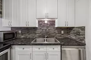 18333 Roehampton Dr, Dallas, TX 75252 - Photo 9