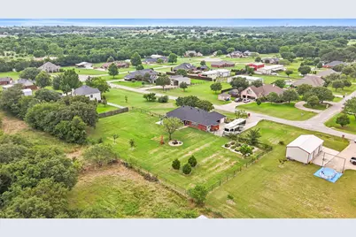 3909 Timbercrest Drive E, Burleson, TX 76028 - Photo 37
