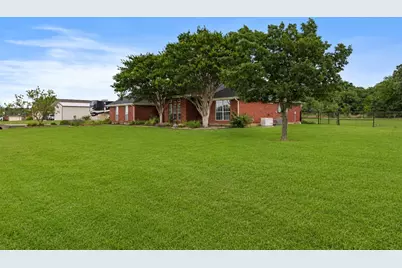 3909 Timbercrest Drive E, Burleson, TX 76028 - Photo 3