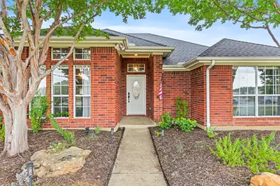 3909 Timbercrest Drive E, Burleson, TX 76028 - Photo 5