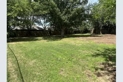 608 W Walcott Street, Pilot Point, TX 76258 - Photo 3