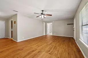 805 Mulkey Ln, Denton, TX 76209 - Photo 9