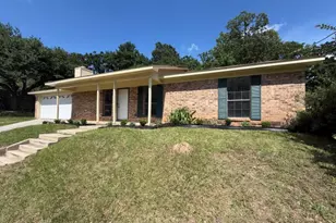 210 Syble Ln, Longview, TX 75605 - Photo 1