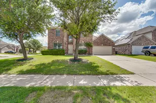 3003 Oak Briar Ln, Grand Prairie, TX 75052 - Photo 3