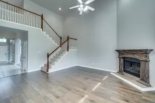 3003 Oak Briar Ln, Grand Prairie, TX 75052 - Photo 9