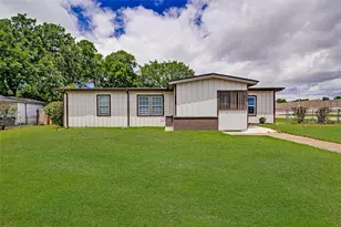 5700 Lenore St, Fort Worth, TX 76134 - Photo 5