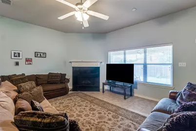 9204 Lockhart Drive, Arlington, TX 76002 - Photo 7